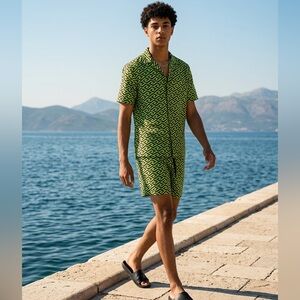New Authentic Versace Green/Black Logo Print Swim Shorts Size 3